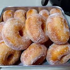 Jajanan donat sederhana, enak, empuk, lembut, dan praktis proses pembuatan donat kentang sebenarnya tidak jauh berbeda dengan resep kue. Resepi Lengkap Untuk Membuat Donut Gebu Gebas My Resepi