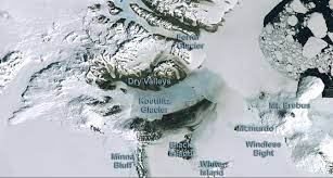 Found fish and shrimp living under the thick ice in Antarctica