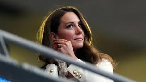 Kate middleton wears dazzling new $12,350 diamond necklace in anniversary photo with prince william this link is to an external site that may or may not meet accessibility guidelines. Loy813 9ibtmnm