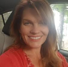 Christina Davenport's Instagram, Twitter & Facebook