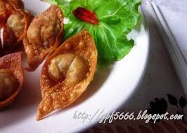 qi qi in the house 炸云吞 breakfast food french toast
