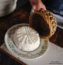Comment Faire Du Fromage Blanc A La Maison Comment Faire Du Fromage Faire Son Fromage Fromage Fait Maison