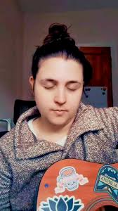 I swear I'll rinse this song 🌹🤭 Caylee Hammack new album is so beautiful!  #60secondcover #acousticcover #newcountrymusic #ukcountrymusic