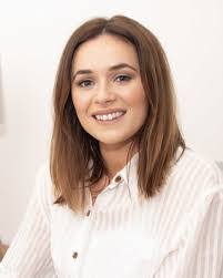 Caroline Parker's Instagram, Twitter & Facebook