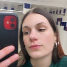 Erin Mceachern's Instagram, Twitter & Facebook