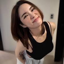 天冷，來一碗麻油雞煨麵！加蓋燜煮，每口麵滿滿麻油香！GreenChef不沾鍋→ https://bit.ly/3eDD9KA 食譜→  https://bit.ly/3WvZvz5