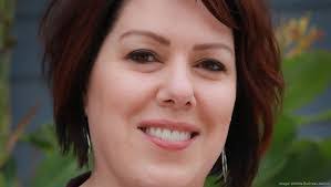 Stephanie Farley's Instagram, Twitter & Facebook