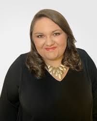 Laura Quest's Instagram, Twitter & Facebook