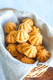 Using a spoon, drop the bahulu mixture into. Kuih Bahulu Malaysian Egg Cake Rasa Malaysia