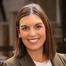 Roger Estes's Instagram, Twitter & Facebook