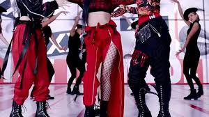 Mamamoo are fiercely 'hip' in new music video: Fishnet Stockings Of Hwasa In Mv ë§ˆë§ˆë¬´ Mamamoo Hip Spotern