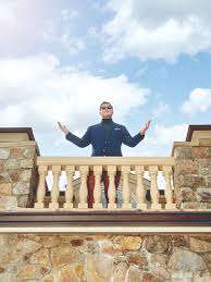 This DC Real-Estate Agent Is Like the Hugh Hefner of Mansion Porn -  Washingtonian