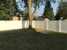 Learn how to install a vinyl fence by yourself. Vinyl Fence Fence Company Orland Park Il Illinois Fence Company