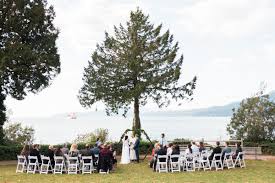Stanley Park Teahouse Wedding Helena Steve Wedding Photographers For Spontaneous Adventurous Couples Jelger Tanja In 2020 Vancouver Wedding Photographer Outdoor Wedding Ceremony Park Weddings