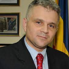 Christian ciocan, purtătorul de cuvânt al inspectoratului general al poliţiei române, este acuzat de hărţuire sexuală de o jurnalistă, potrivit românia tv. Christian Ciocan Christiancioca4 Twitter