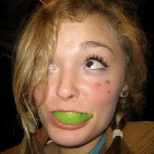 Kariee Wallace (@karieewallace)