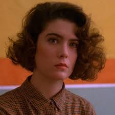 Ally McBeal S05E18: Viva La Diva (Tom Dooley)