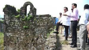 Mumbai's 13th-Century Mahim Fort Set ...