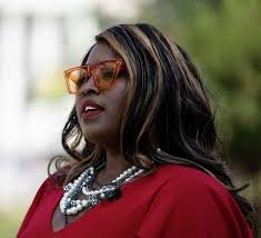 Ella Wiley (@EllaWiley613)