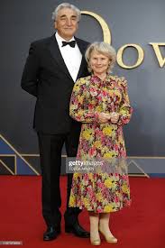 Pride ist ein britischer film aus dem jahr 2014 von regisseur matthew warchus und beruht auf tatsächlichen begebenheiten. Jim Carter And Imelda Staunton Downton Abbey Movie Premiere Downton Abbey Movie Downton Abbey Downton