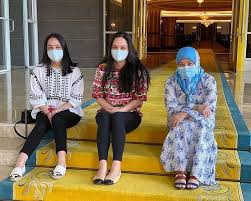 Terpegun, puteri sultan tengku puteri jihan azizah 'athiyatullah pakai baju bonda upload, share, download and embed your videos. Tengku Puteri Jihan On Whether She Broke Compulsory Face Mask Rule