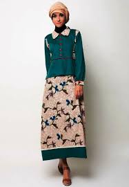 Baju kurung moden tunang lace cape exclusive fiona kain kembang payung shopee malaysia street hijab fashion disney wedding dresses baju kurung lace. Model Baju Batik Jumputan Modern Eza Batik