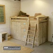 steigerhouten hoogslaper bram vanlonden steigerhout kinderbed bedden opbergen kleine slaapkamer ontwerpen