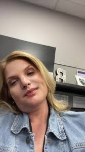 Jill Burris's Instagram, Twitter & Facebook