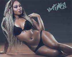 Do you think Kayden Carter is hot? | Page 3 | Wrestling Forum