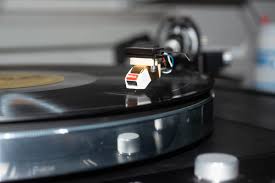 I enjoyed that as he was fixing my turntable, he explained everything that he was doing and why. Thorens Td126 Thorens Td126 Adjustment Of Practical Tips