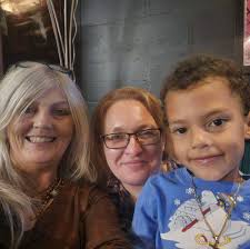 Just trying to keep up with @taylorswift & @carrieunderwood over here 🤗  #beforehecheats #carrieunderwood #treadmillworkout #thevoice @nbcthevoice  #teamsnoop @snoopdogg #battles