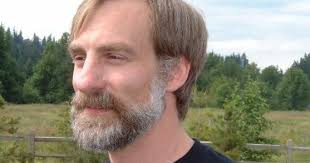 C:\DOS> 1F2 MS-DOS 2012_: Tim Paterson