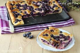 Fresca, zuccherina e assai golosa: Pan Con L Uva O Schiacciata Con L Uva Idee Alimentari Cibo Dolci Da Forno