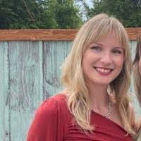 Danielle Naber's Instagram, Twitter & Facebook