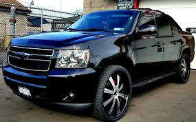 2009 Chevy Avalanche Custom With 26 Rims Car Wheels Chevy Avalanche Camaro Car