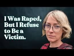 Larissa Phillips's Instagram, Twitter & Facebook