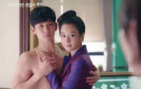 Trên thực tế, se ye ji đã từng dính vào một vụ bê bối hẹn hò với yunho vào năm 2014, khi hai người nổi tiếng cùng xuất hiện trong bộ phim the night watchman. Kemiripan Wajah Kim Soo Hyun Dan Seo Ye Ji Bikin Takjub Jodoh