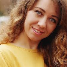 Michelle Findley's Instagram, Twitter & Facebook