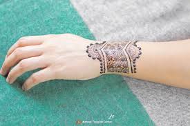 Stylish Bracelet Mehndi Design For Eid So Easy And Beautiful Bracelet Mehndi Design For Eid In 2020 Mehndi Designs Hand Henna Henna Hand Tattoo