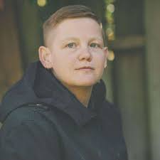 Tempest ist der familienname folgender personen: Kae Tempest Verbundensein Leg Dein Handy Weg Und Lausche Den Vogeln Literatur