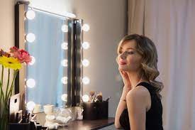 Why Do You Need A Hollywood Vanity Mirror
