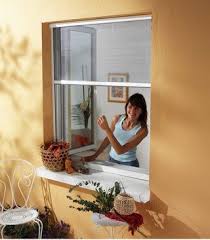 Moustiquaire Pour Fenetre A Enroulement Vertical Moskitop H 160 X L 125 Cm En 2020 Moustiquaire Fenetre Moustiquaire Fenetre De Toit Velux