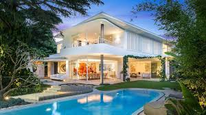 Located in a housing area in bukit damansara, kl stands one of malaysia's most luxurious homes. Bellevue Hill Tops Sydney S Most Expensive Property Suburbs For 2018 Realestate Com Au