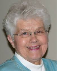 Elizabeth Ohmann's Instagram, Twitter & Facebook