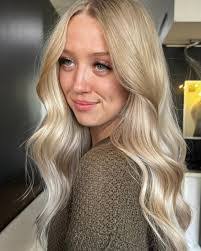 Alex Woolridge's Instagram, Twitter & Facebook