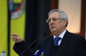 Fenerbahçe kulübü başkanı aziz yıldırım'ın, bir süredir arasının açık olduğu 29 yıllık eşi yıldız yıldırım ile tekrar bir araya gelmesi yönündeki çabalar sonuç vermedi. Aziz Yildirim 4 Futbolcuyla Anlastik 3 Teknik Direktorle Gorusuyoruz