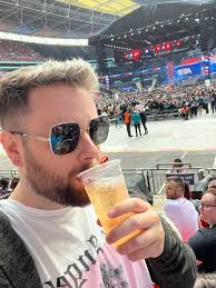 Dan Layton (@DanielJLayton)