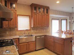 You might be wondering, can maple cabinetry be relevant anymore? Maple Caramel Kitchen Kitchen Cabinets Design Layout Kitchen Designs Layout Modern Kitchen Design