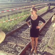 Überblick über die zeiten, wenn die sonne untergeht in deutschland, österreich und der schweiz. Hinter Dem Bahnhof Geht Die Sonne Unter Bar I Saw Something Nice