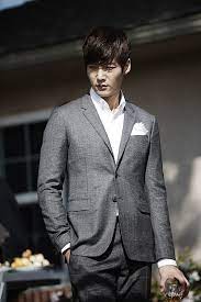 Sosok choi joon hyuk yang menikahi jun ji hyun pada 2012 lalu adalah cucu desainer hanbok lee young hee. Choi Jin Hyuk Imdb